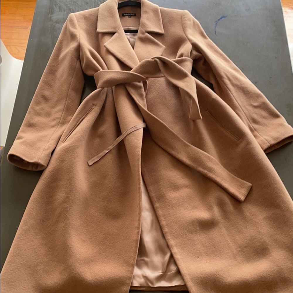 Beautiful Camel Isabella Oliver Coat